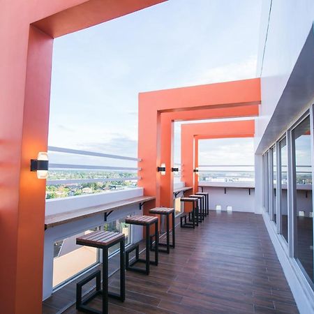 La Maja Rica Hotel Tarlac City Exteriör bild