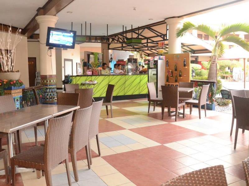 La Maja Rica Hotel Tarlac City Exteriör bild