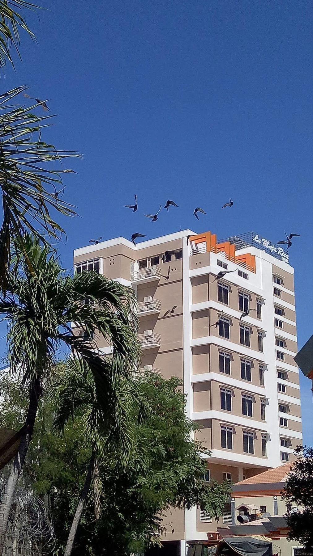 La Maja Rica Hotel Tarlac City Exteriör bild