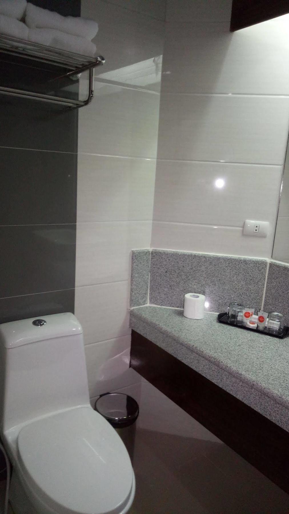 La Maja Rica Hotel Tarlac City Exteriör bild