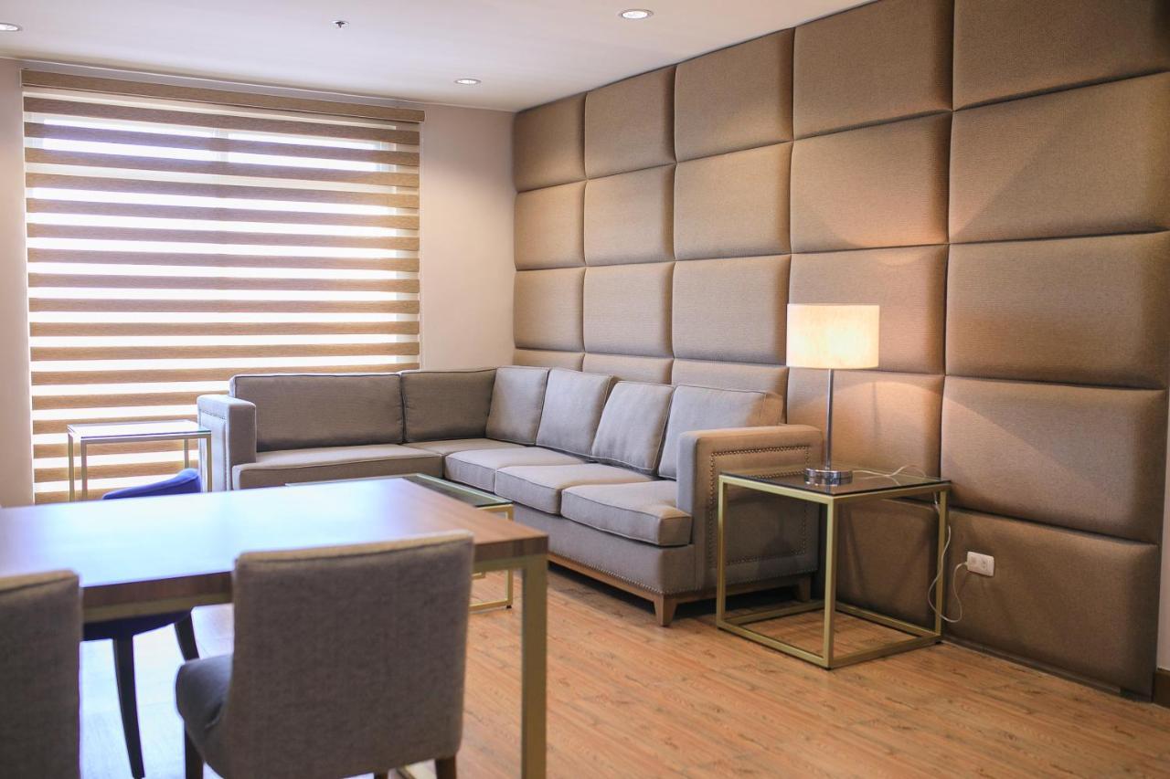 La Maja Rica Hotel Tarlac City Exteriör bild